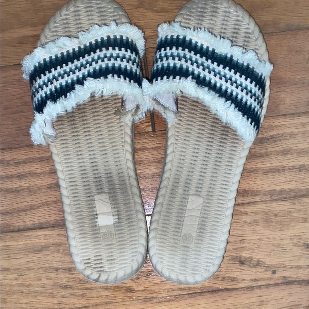 Stylish Black and White Women's Slide Sandals